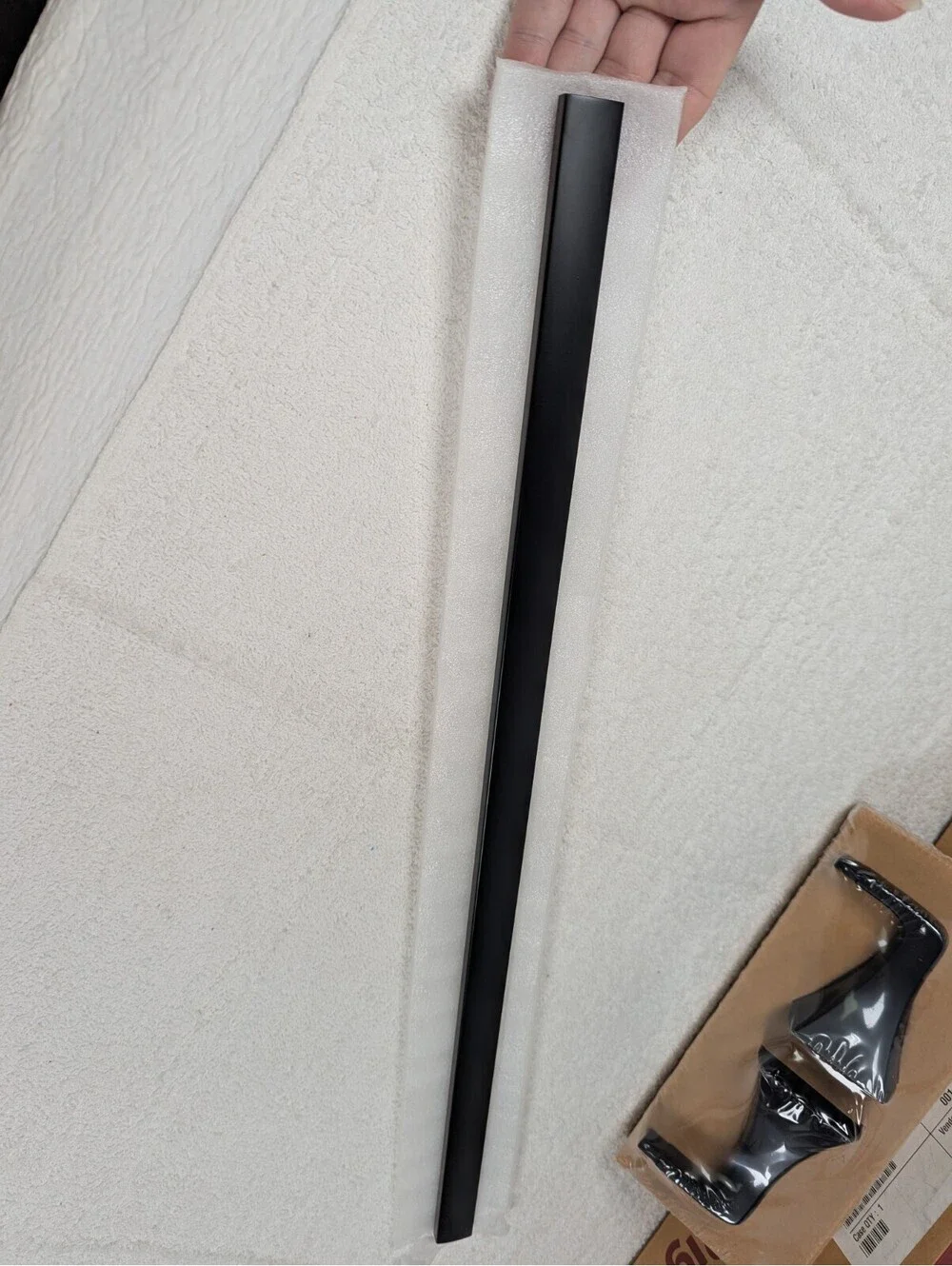 Pfister - BTB-SSQ2B - 24 inch Towel Bar - Matte Black